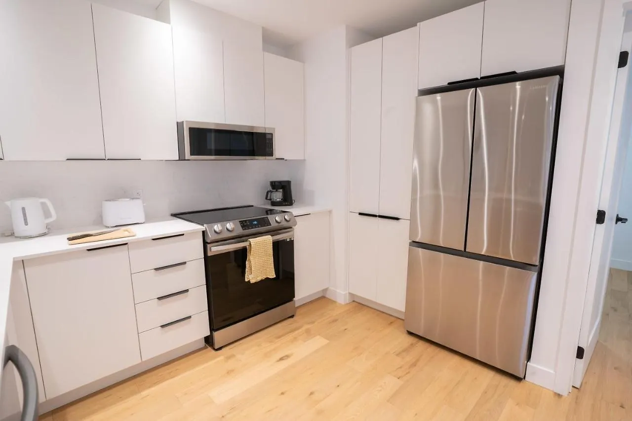 Apartment Modern 3Br Close To Metro - Your Downtown Escape Montreal