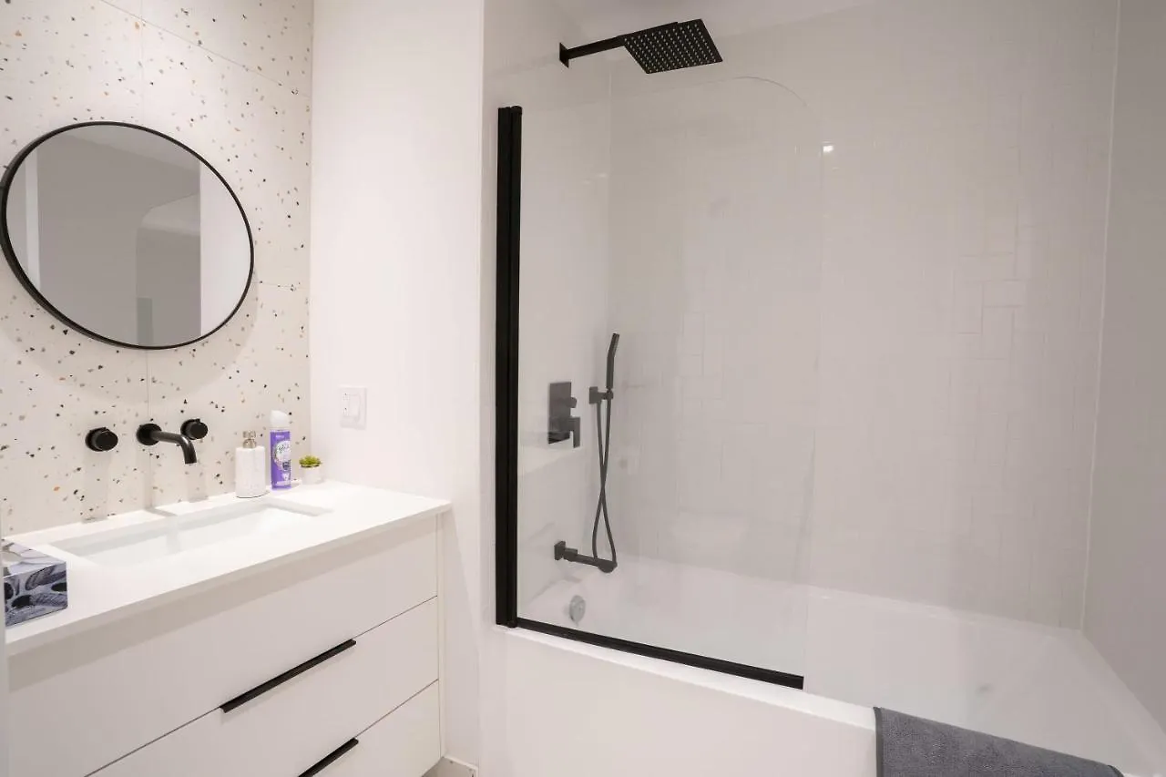 Modern 3Br Close To Metro - Your Downtown Escape Montreal 0*,